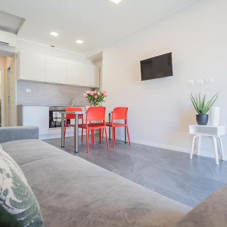 Sant'Agostino Apartments By Rent All Como Eksteriør bilde