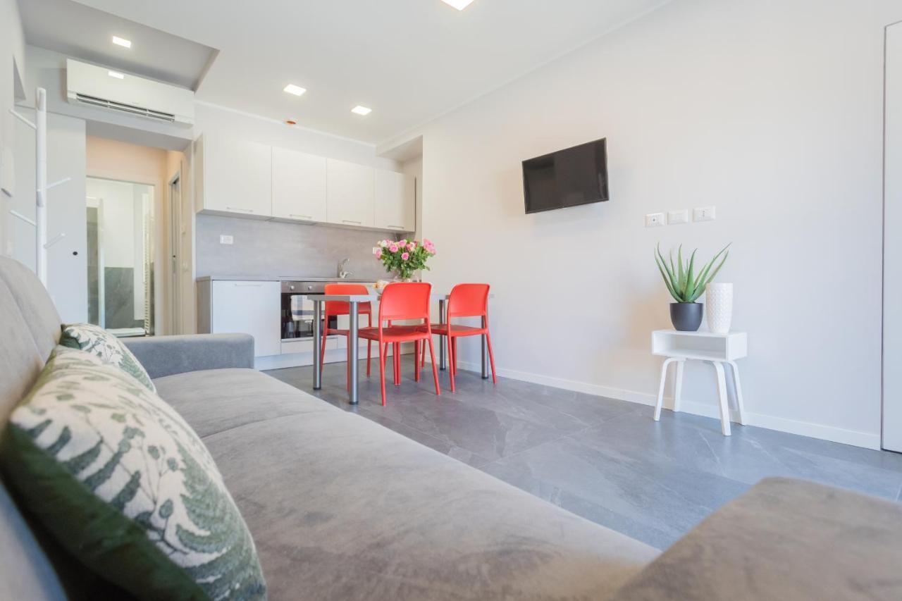 Sant'Agostino Apartments By Rent All Como Eksteriør bilde
