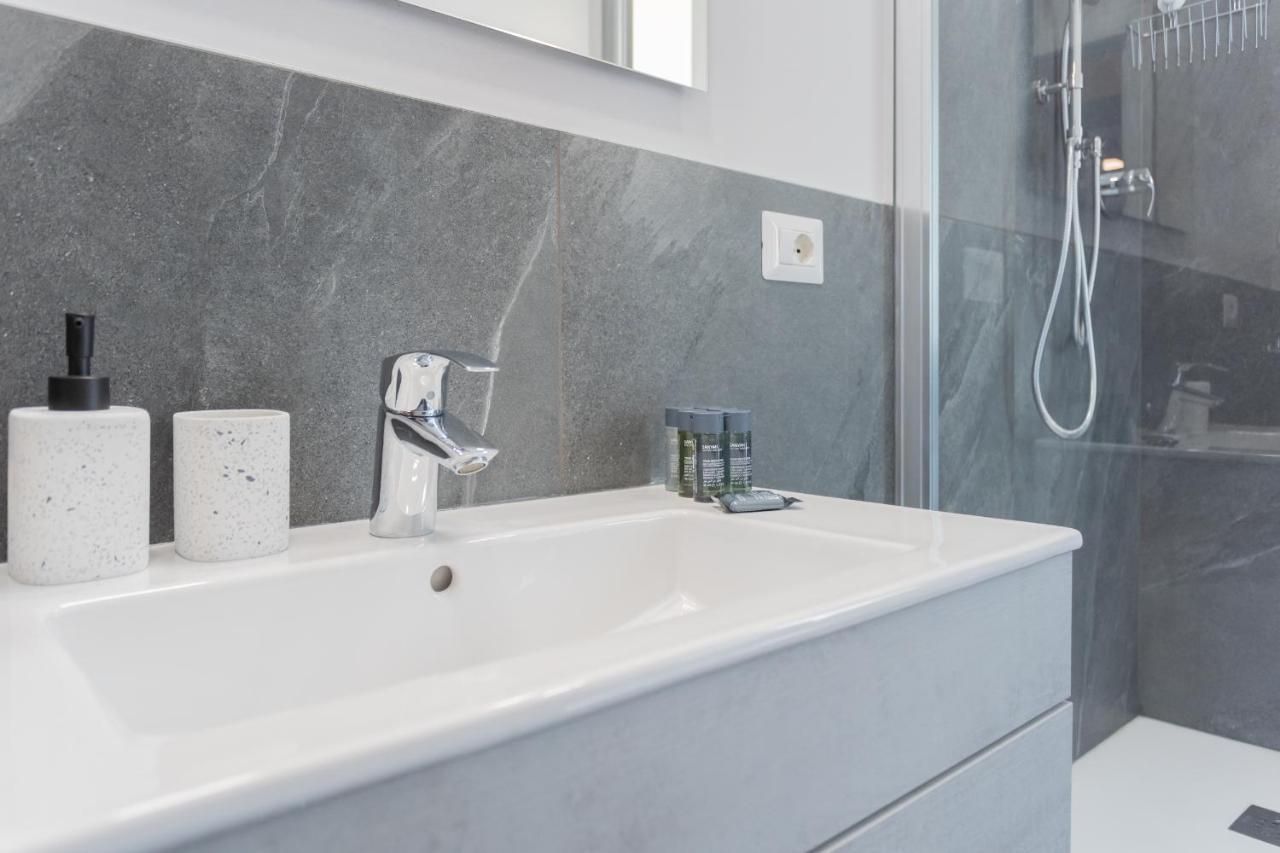 Sant'Agostino Apartments By Rent All Como Eksteriør bilde