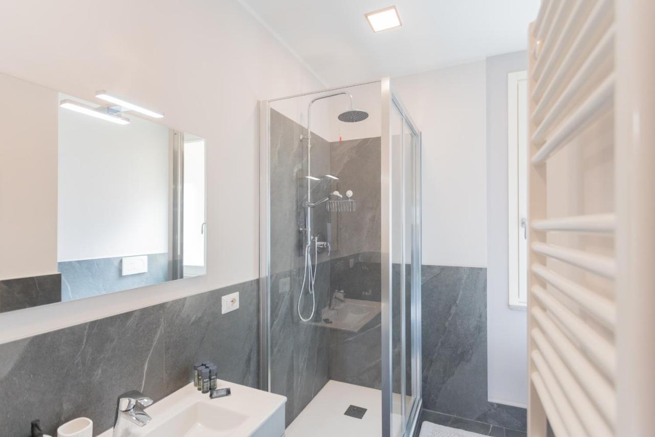 Sant'Agostino Apartments By Rent All Como Eksteriør bilde