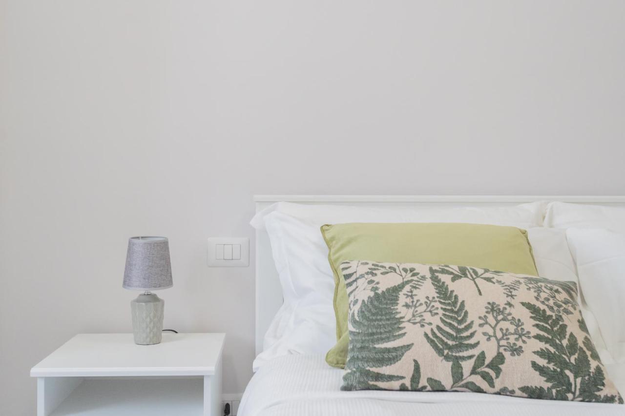 Sant'Agostino Apartments By Rent All Como Eksteriør bilde