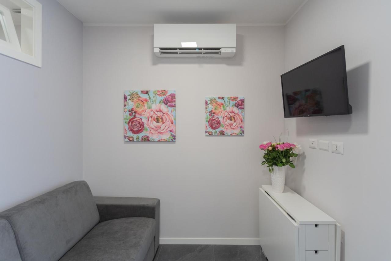 Sant'Agostino Apartments By Rent All Como Eksteriør bilde
